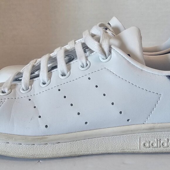 ADIDAS STAN SMITH WHITE/NAVY SZ 5 MENS, 6.5 WOMEN - Picture 2 of 12